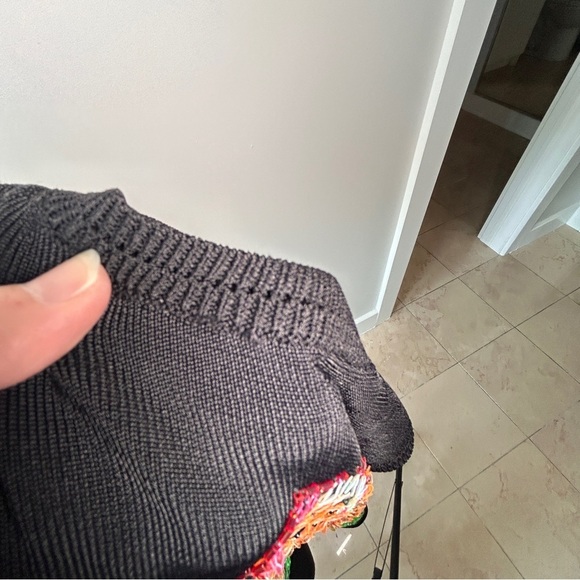 Nomi women’s Size Medium Black Tank Top Sequin Floral knit layering pretty *Read - Picture 10 of 10